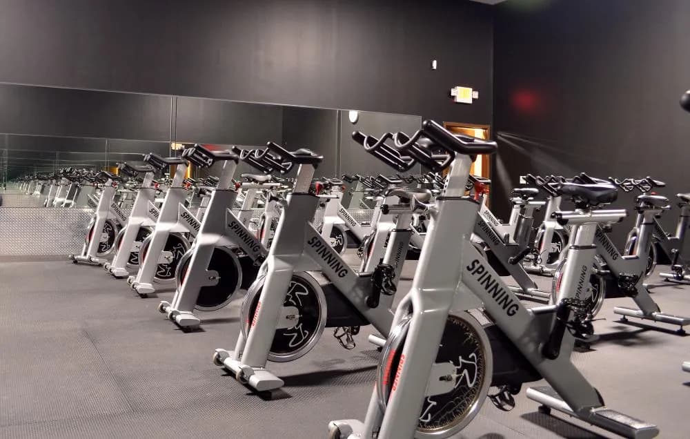 Gimnasio Buzanada: Servicios, horarios y opiniones que debes conocer