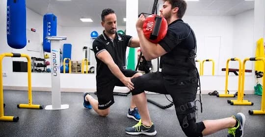 Entrenador personal Sevilla: transforma tu cuerpo y mejora tu salud