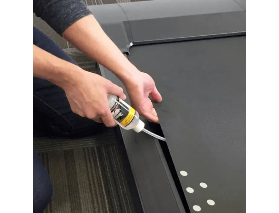 Lubricación de cintas para correr: evita daños y mejora su rendimiento