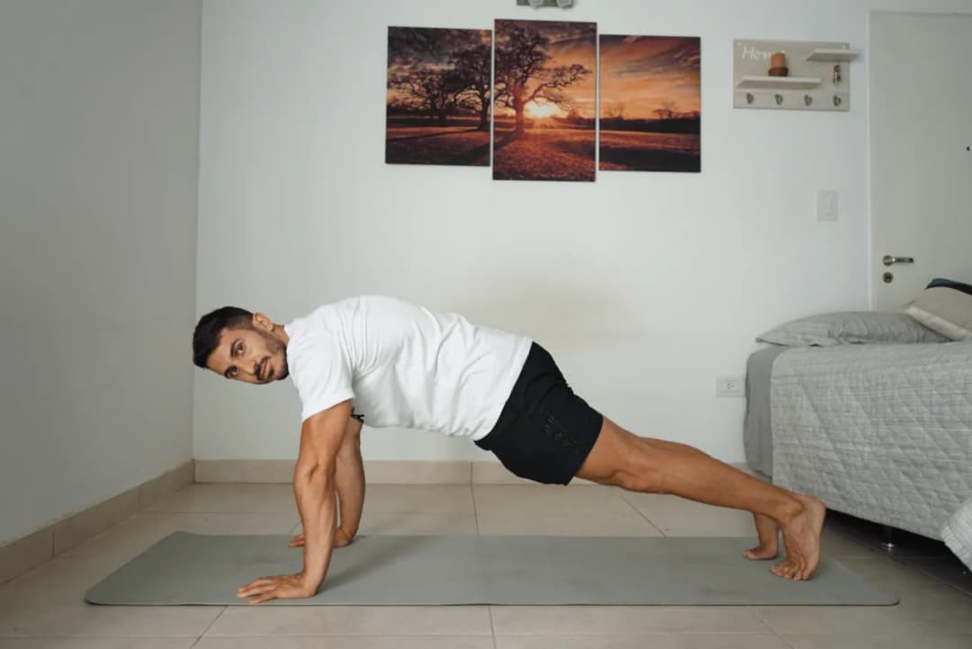 Calistenia en casa para principiantes: ejercicios simples y efectivos